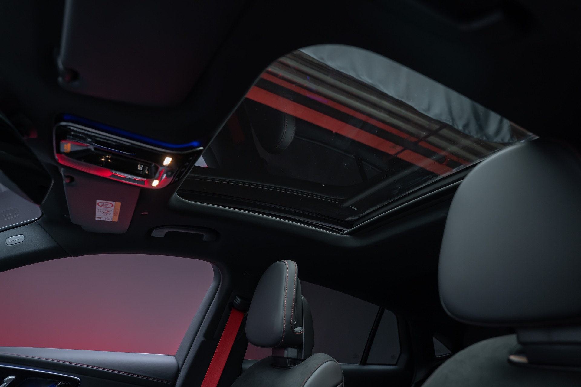 MERCEDES-BENZ GLC 43 AMG Executive Edition 4matic Coupé / Panorama-Schiebedach / Performance-Auspuff / 360° Kamera-image-19