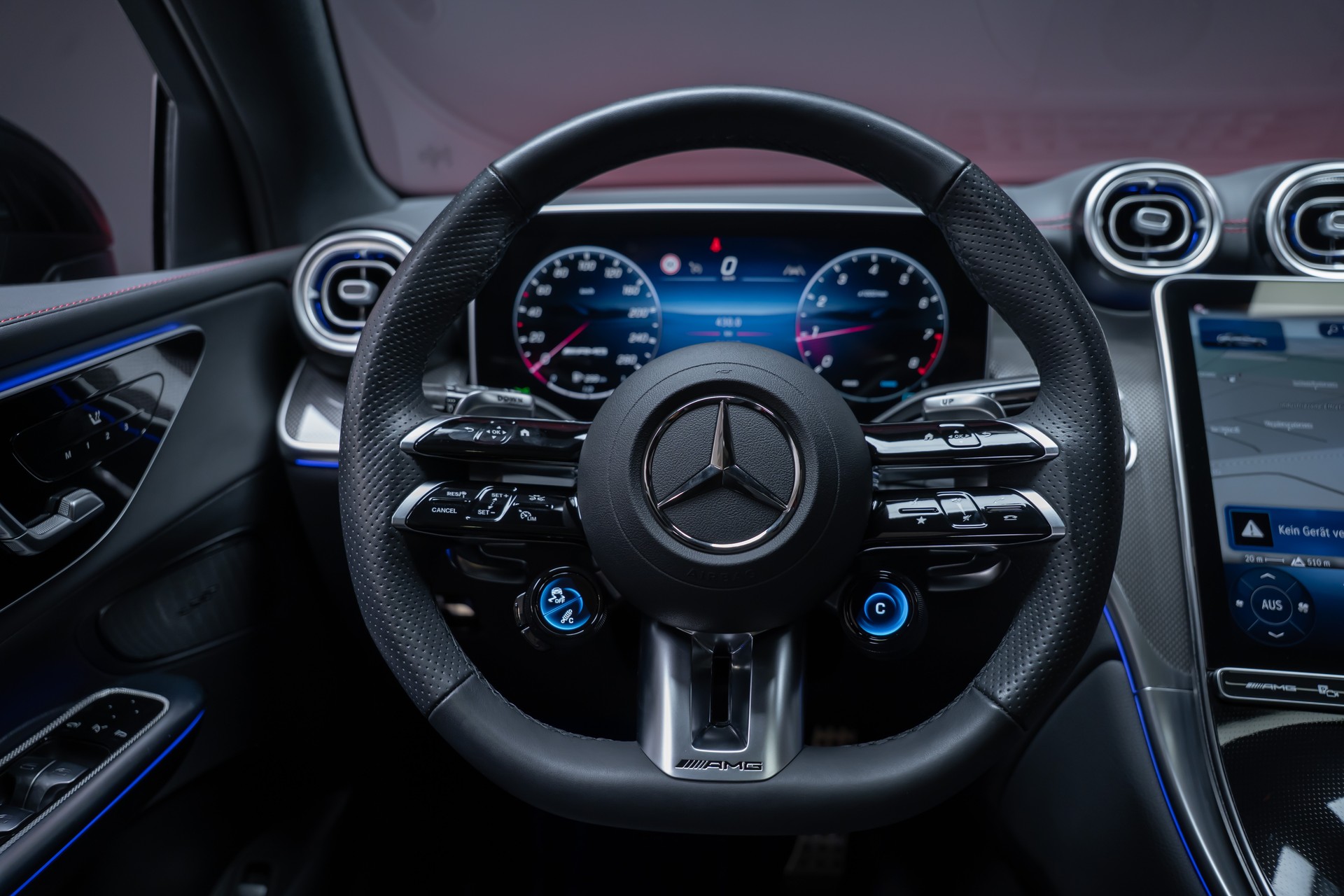 MERCEDES-BENZ GLC 43 AMG Executive Edition 4matic Coupé / Panorama-Schiebedach / Performance-Auspuff / 360° Kamera-image-23