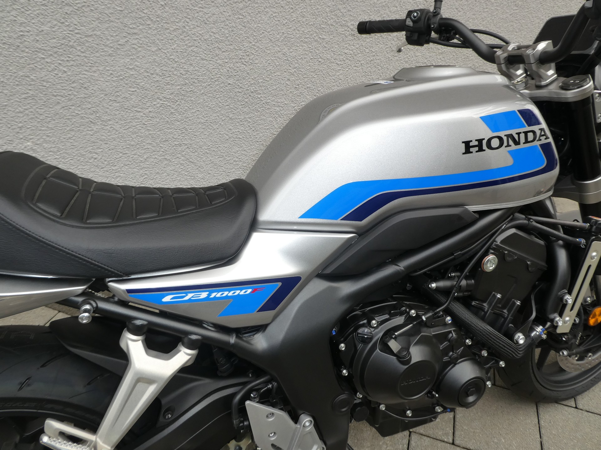 HONDA CB 1000 ST-image-7
