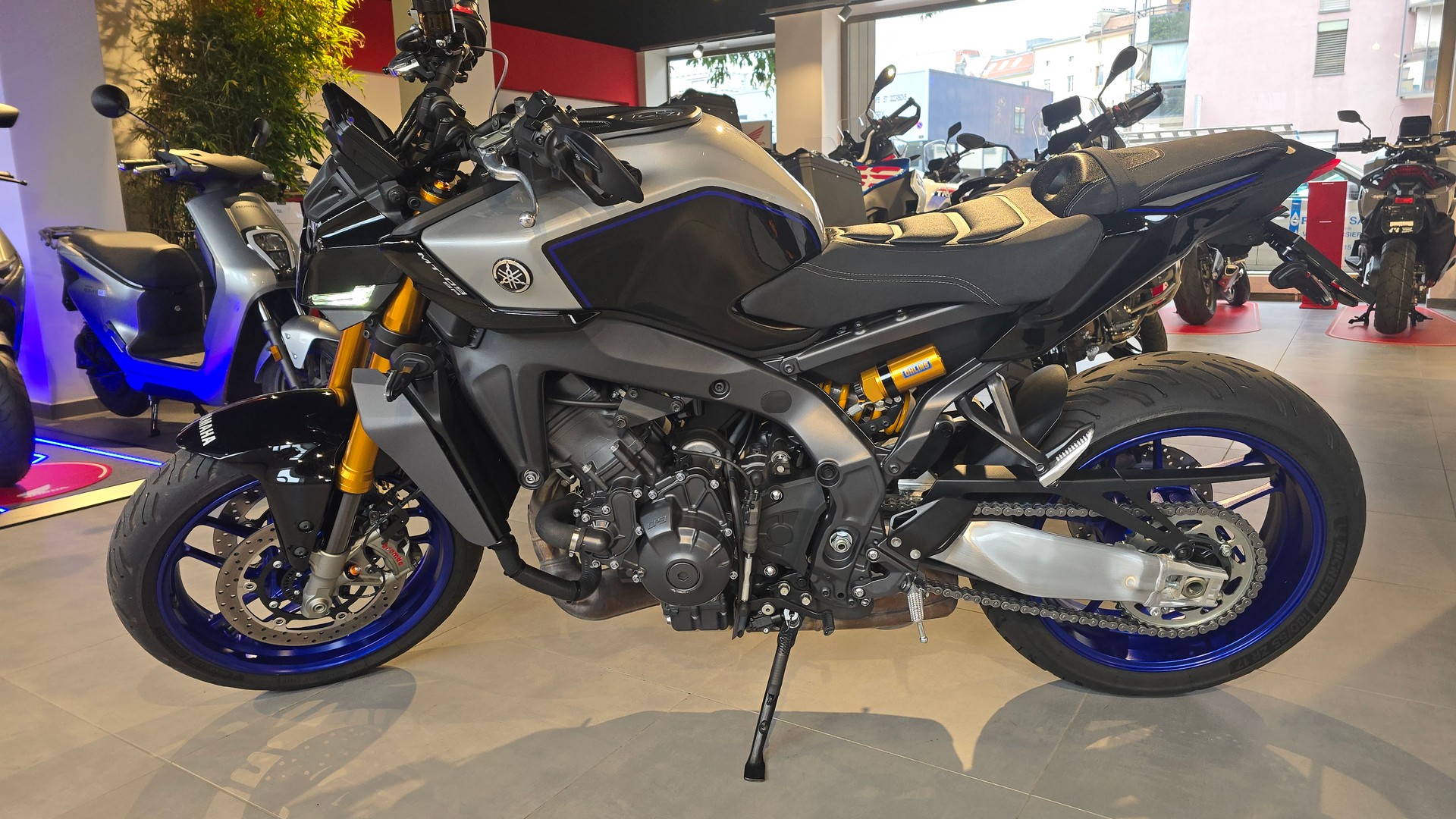 YAMAHA MT-09 SP-image-3