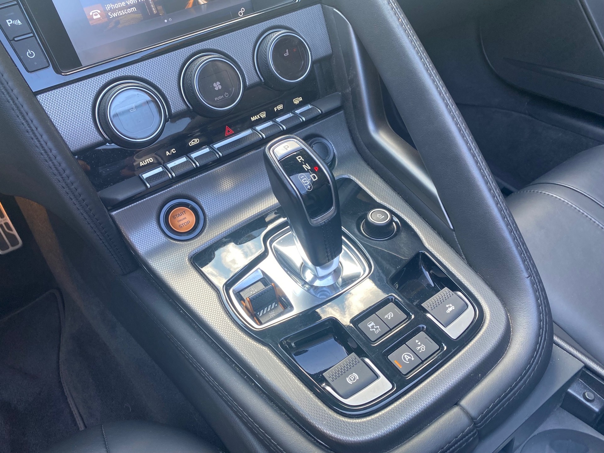 JAGUAR F-Type Convertible S 3.0 V6 S/C AWD-image-11