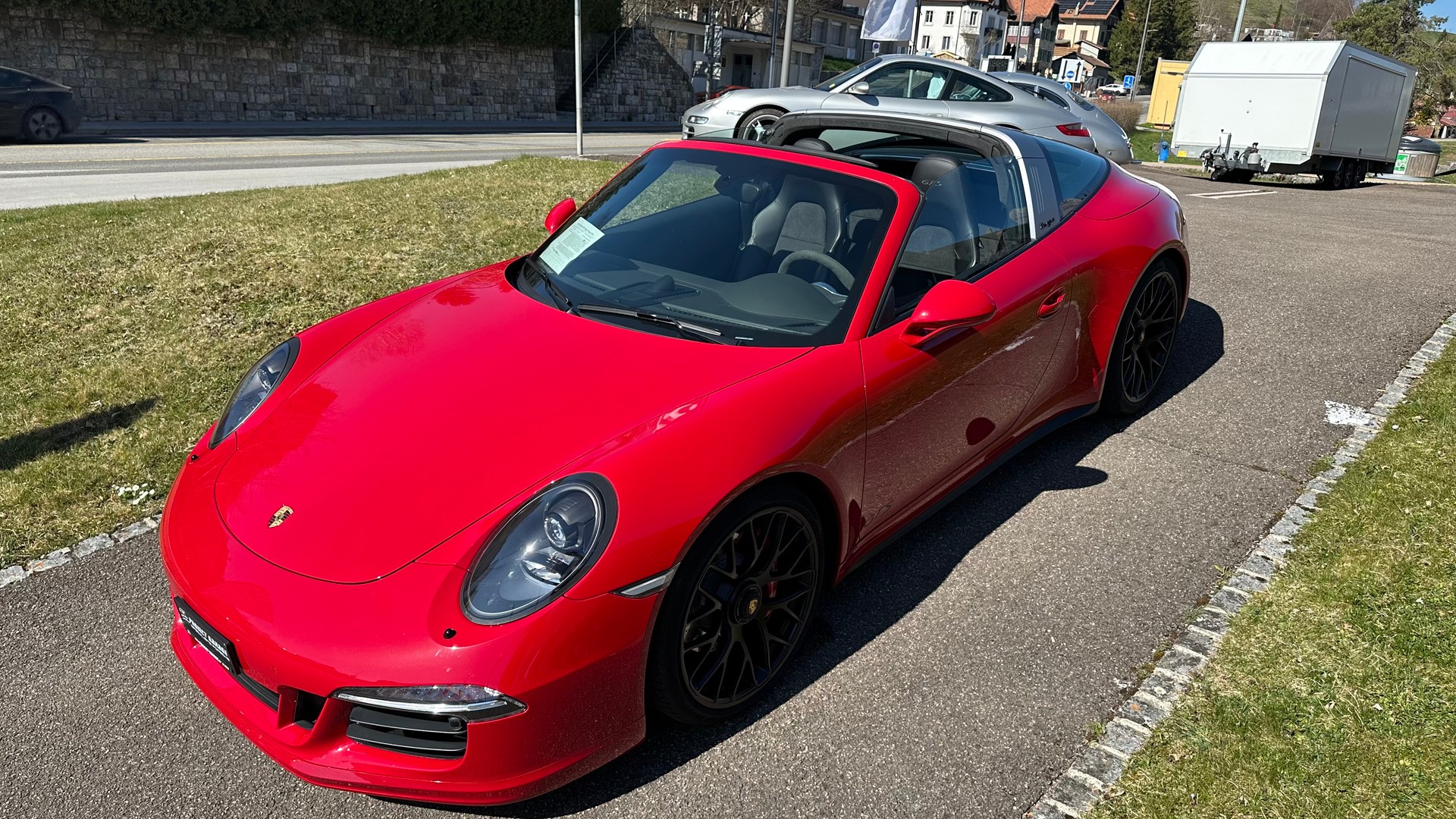 PORSCHE 911 Targa 4 GTS-image-7
