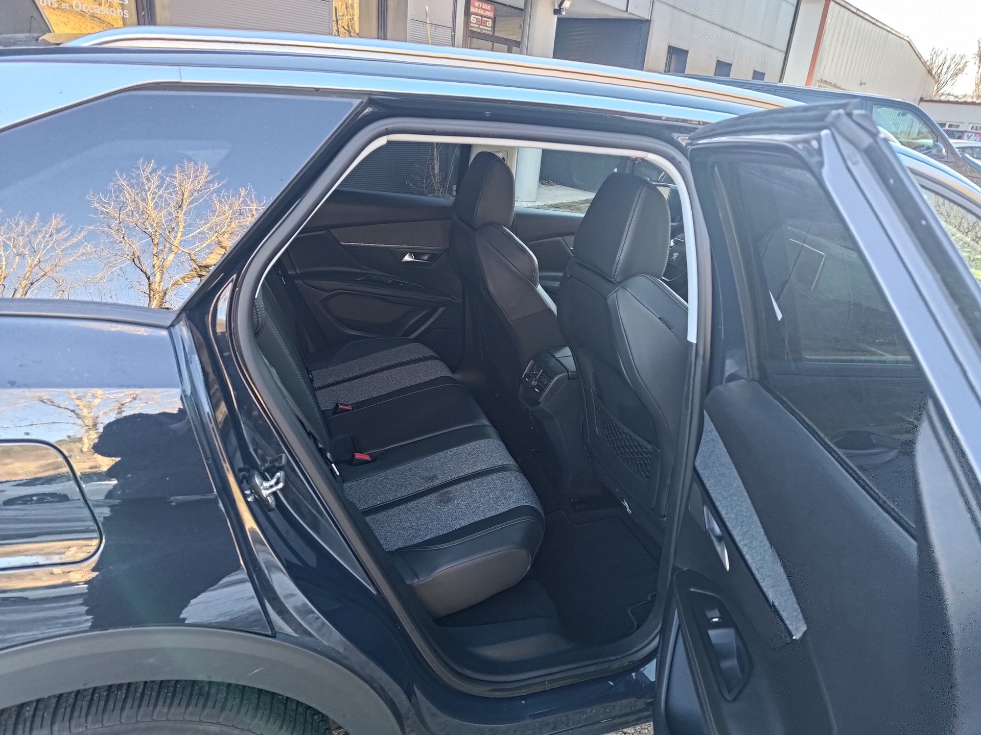 PEUGEOT 3008 1.6 THP Allure EAT-image-5
