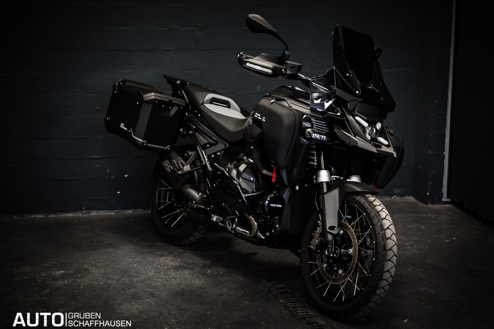 BMW R 1300 GS Adventure Quad Black