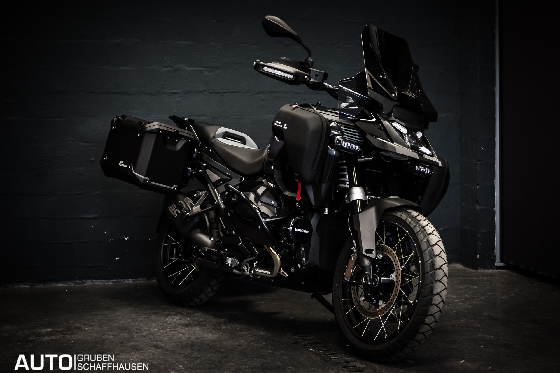 BMW R 1300 GS Adventure Quad Black-image-1