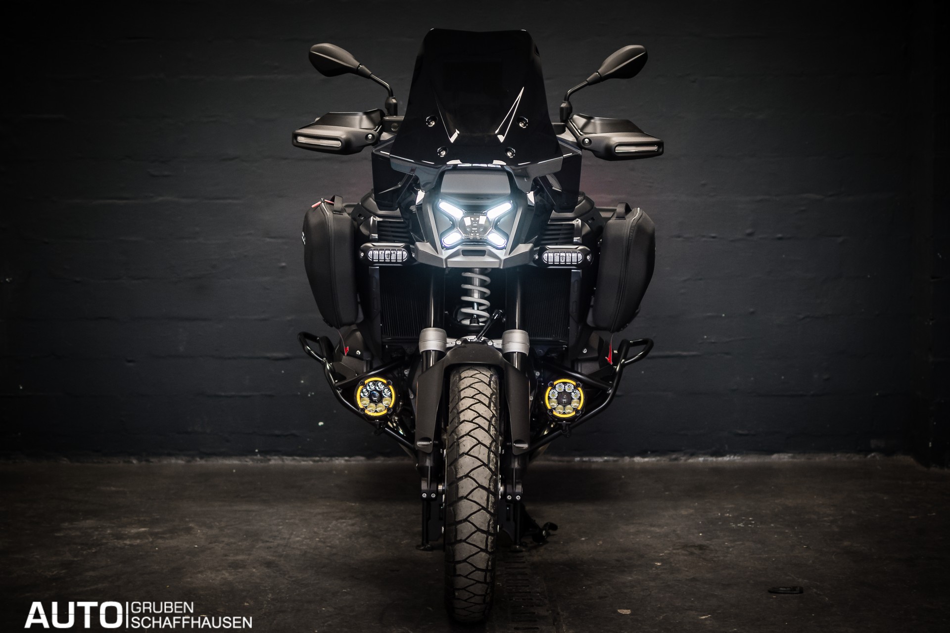 BMW R 1300 GS Adventure Quad Black-image-15