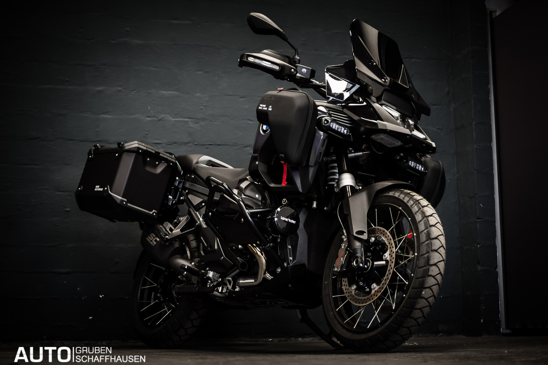 BMW R 1300 GS Adventure Quad Black-image-2