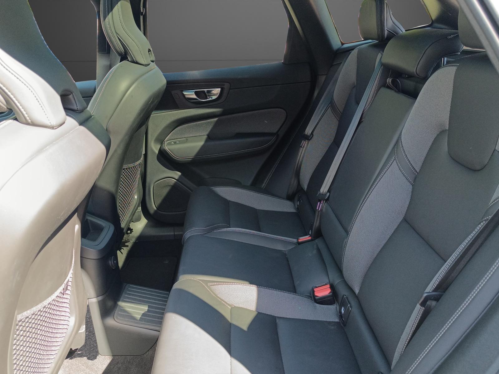 VOLVO XC60 2.0 T6 TE Plus Dark eAWD-image-14