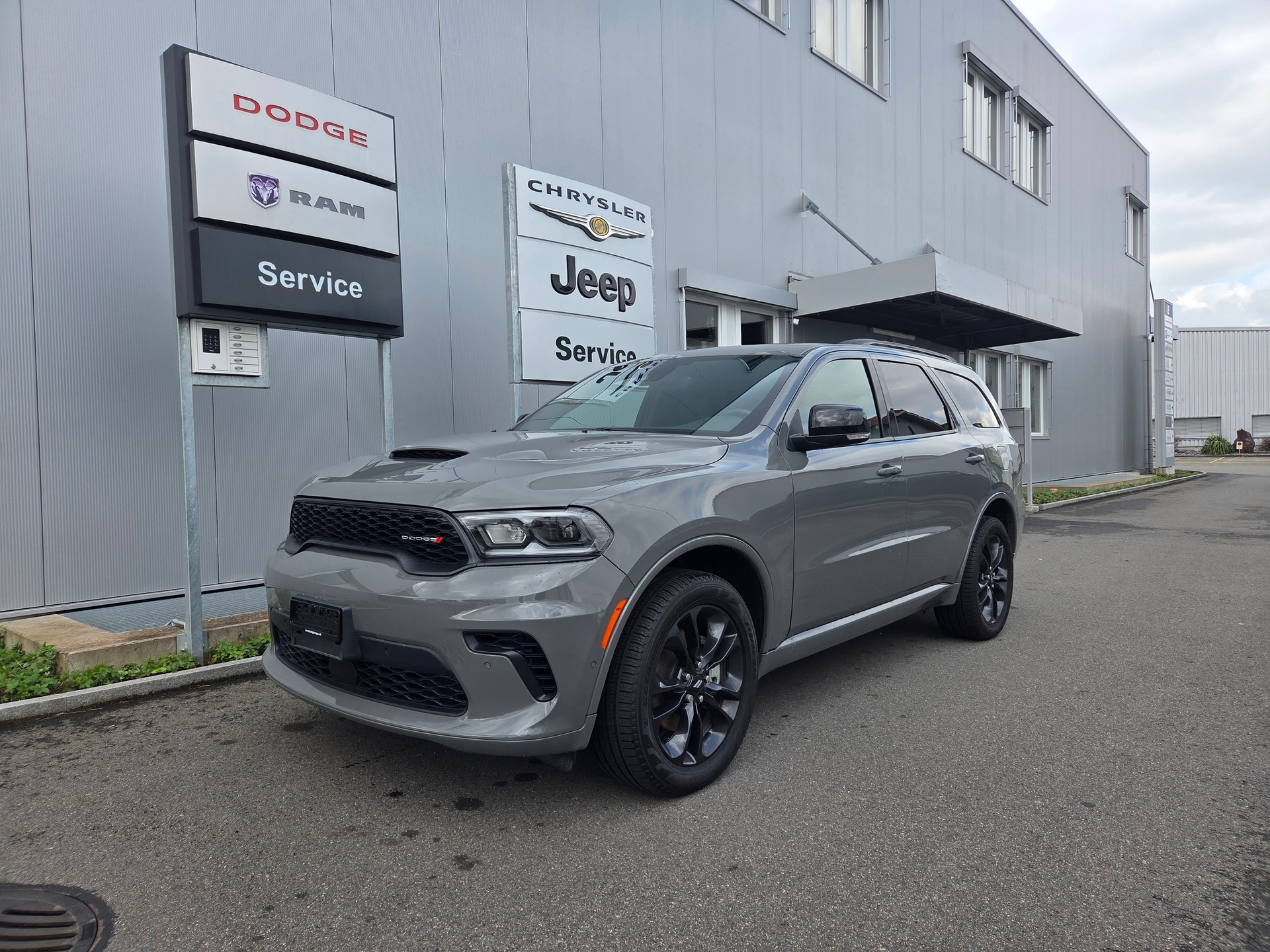 DODGE Durango 3.6 V6 4x4 GT Plus 299PS / 7-Plätzer / 3.5T AHK-showroom-element-1