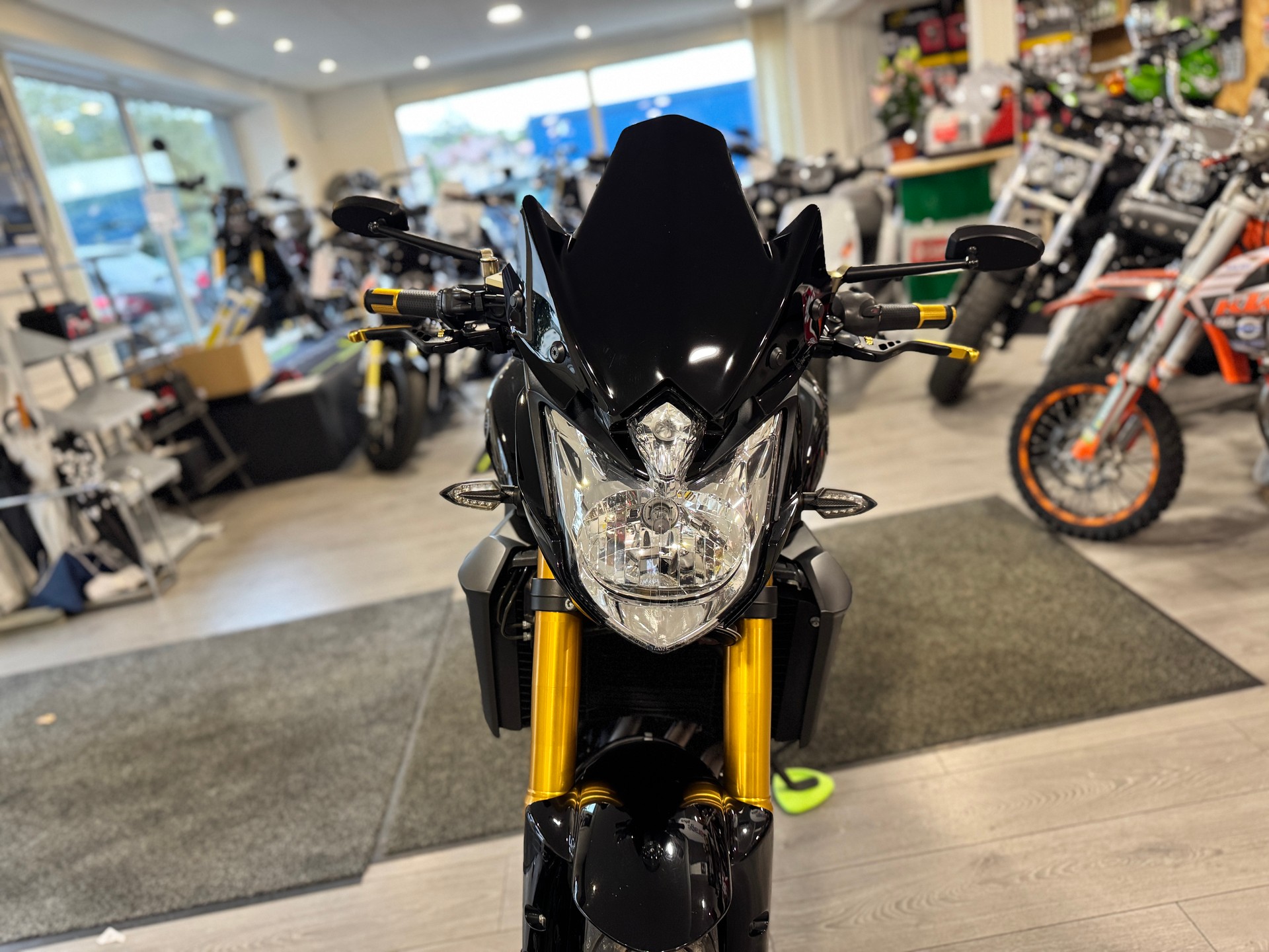 YAMAHA FZ8 N ABS Limited Edition-image-7