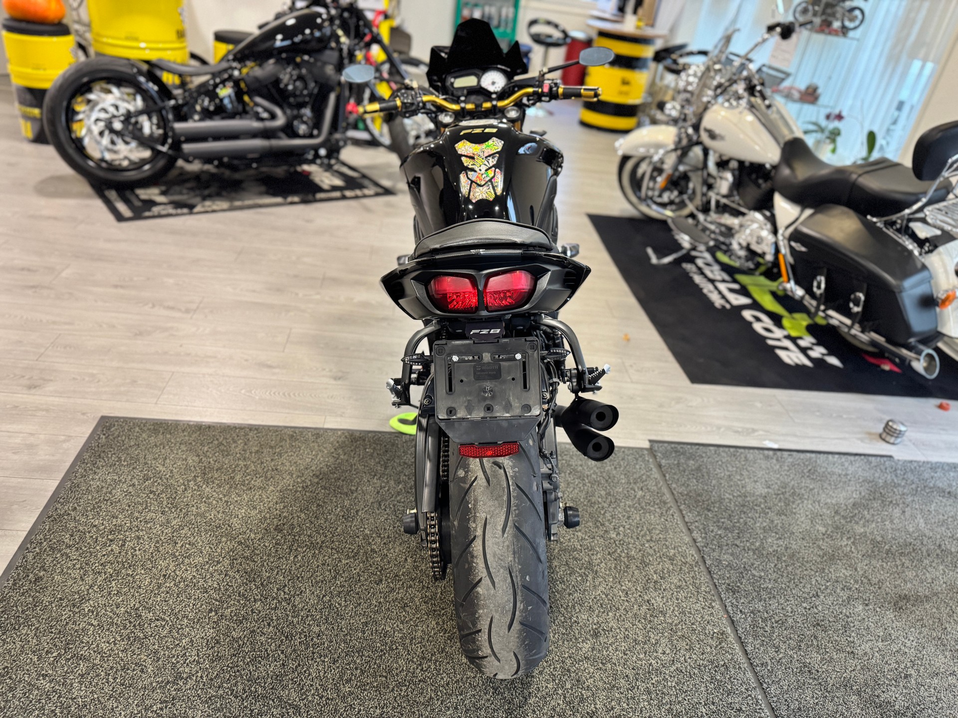 YAMAHA FZ8 N ABS Limited Edition-image-3
