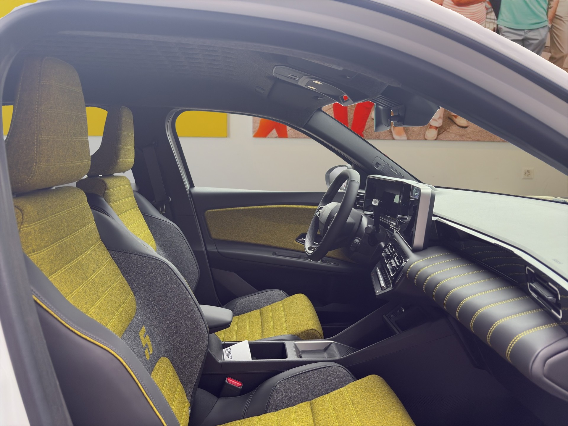 RENAULT R5 E-Tech Comfort Range 52 kWh Iconic Five-image-15
