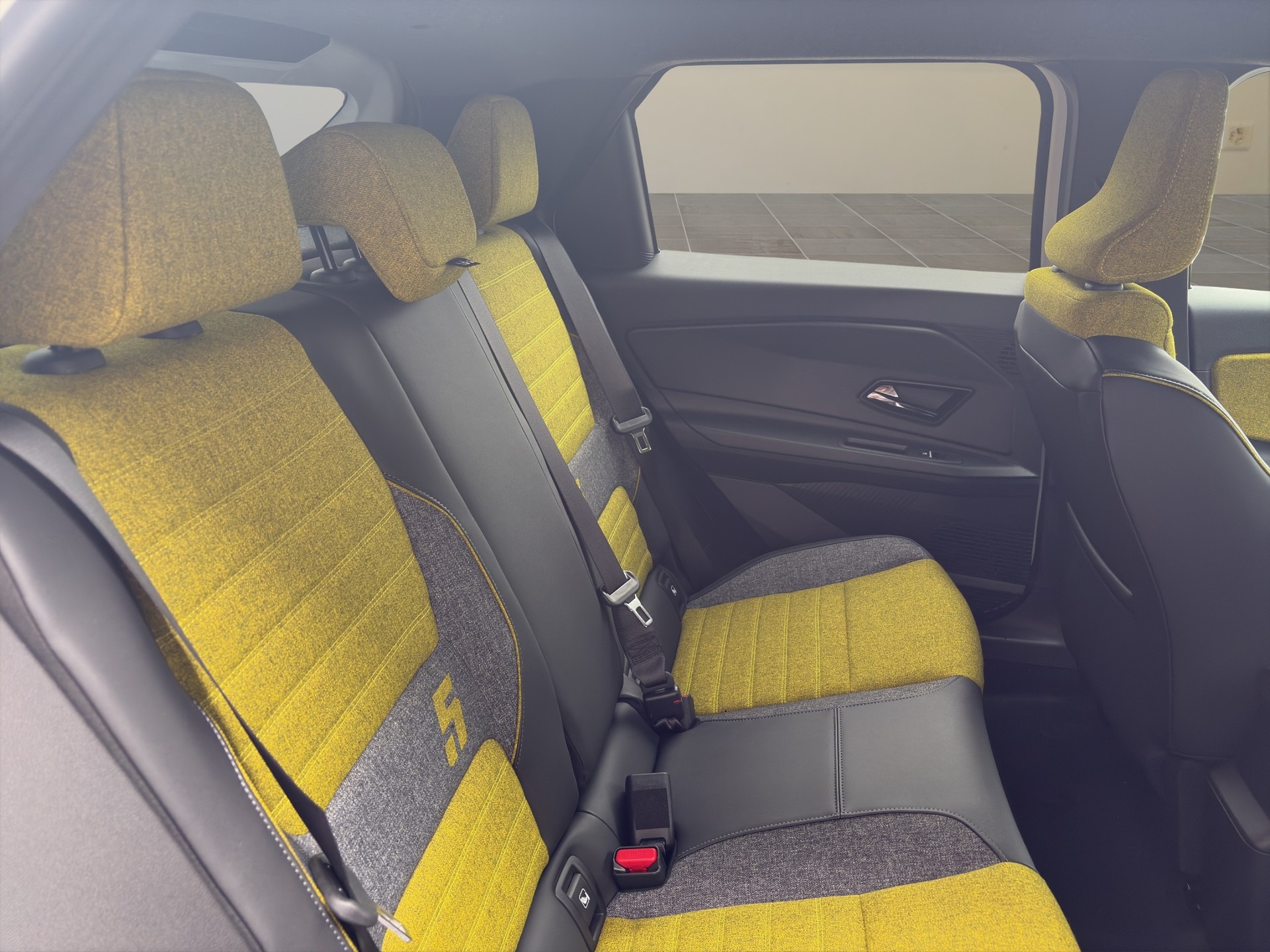 RENAULT R5 E-Tech Comfort Range 52 kWh Iconic Five-image-17