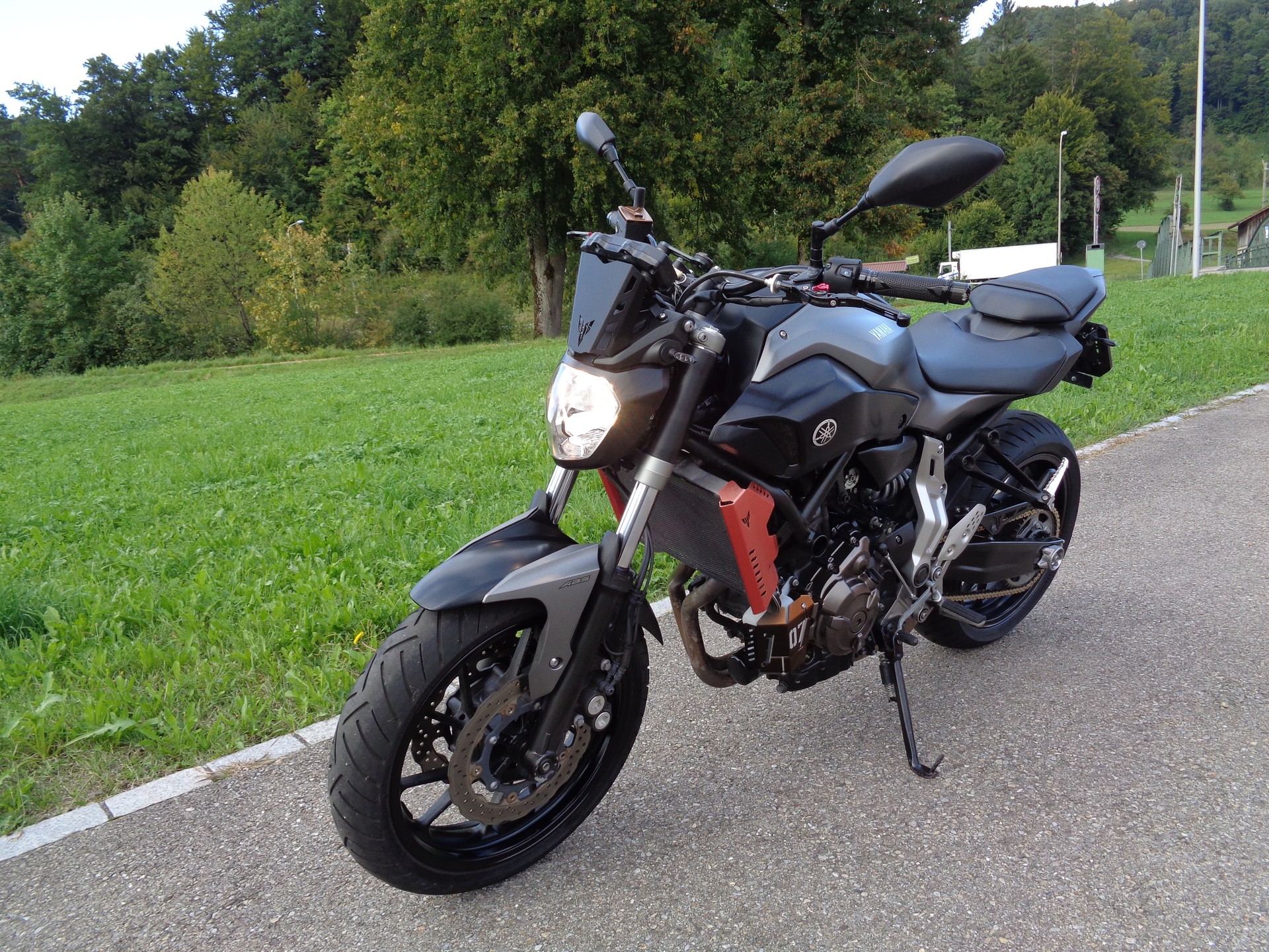 YAMAHA MT-07 ABS-image-2