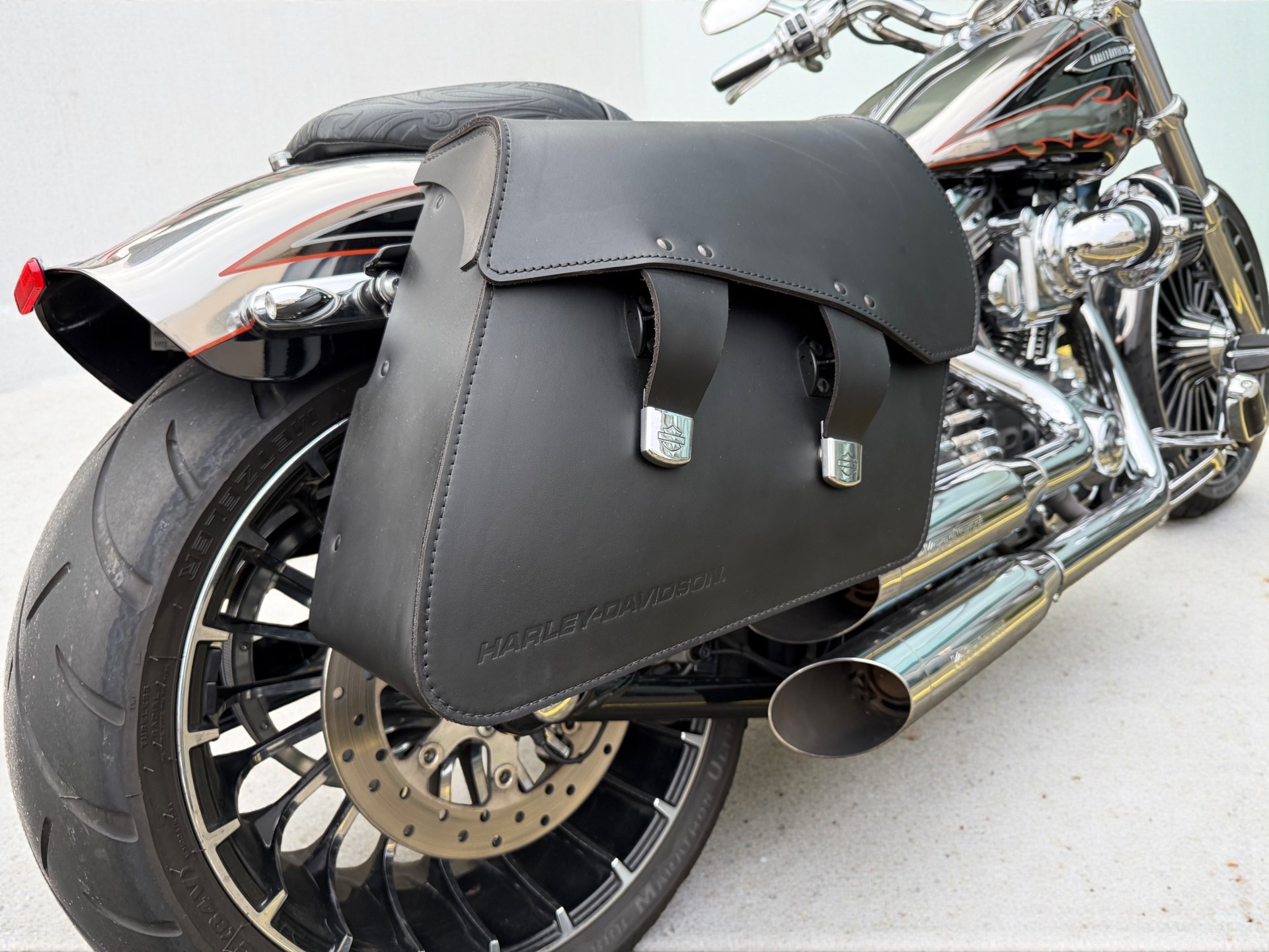 HARLEY-DAVIDSON FXSBSE Softail Breakout ABS CVO-image-3
