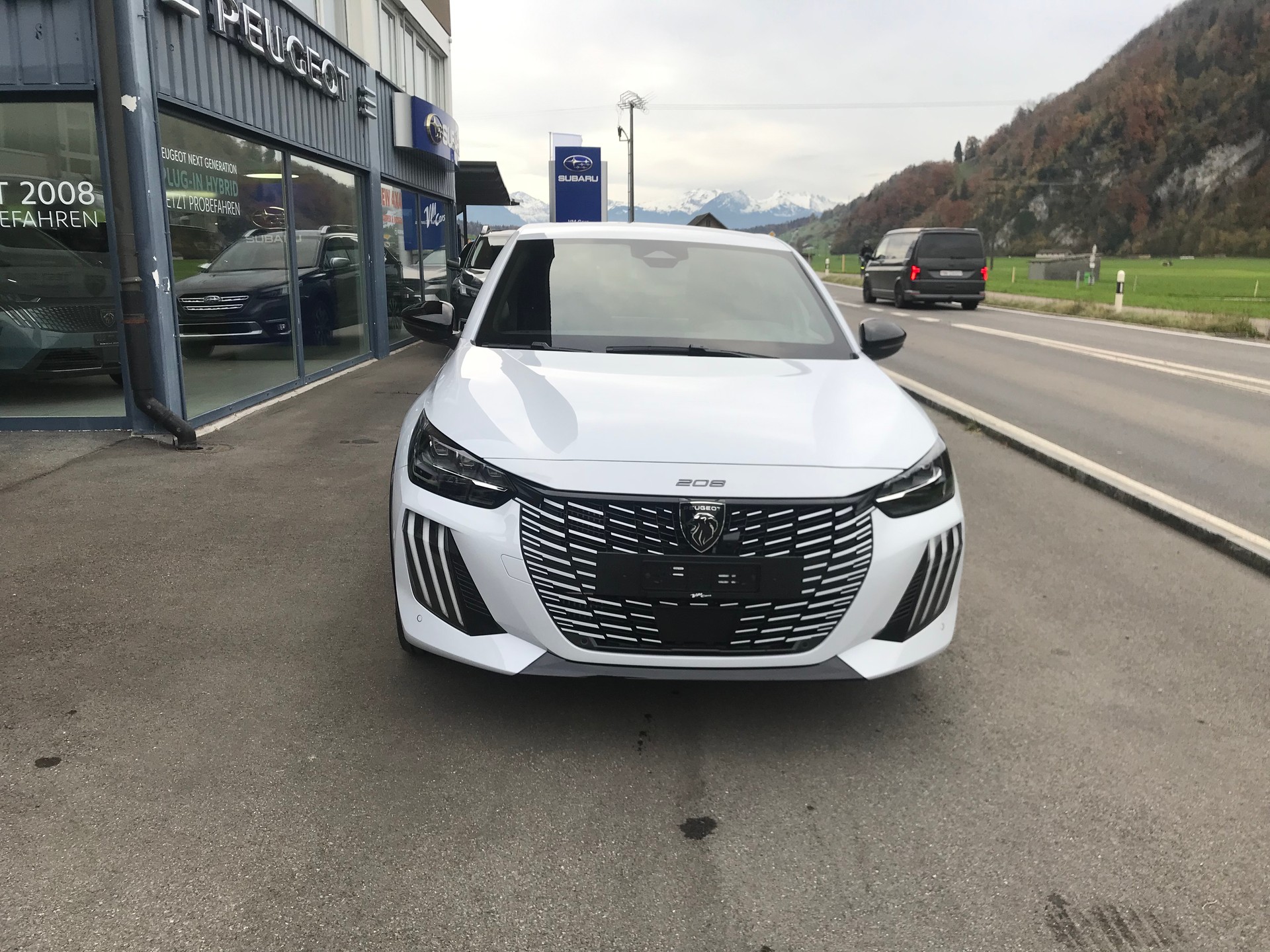 PEUGEOT 208 1.2 MHEV 110 GT-showroom-element-1