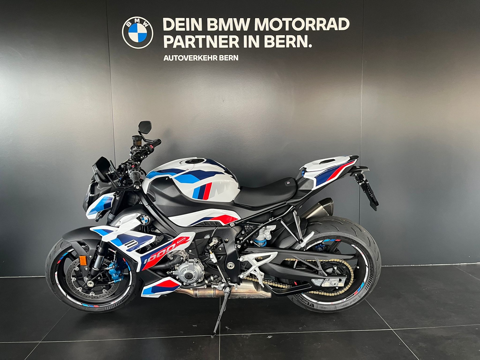 BMW M 1000 R-image-0