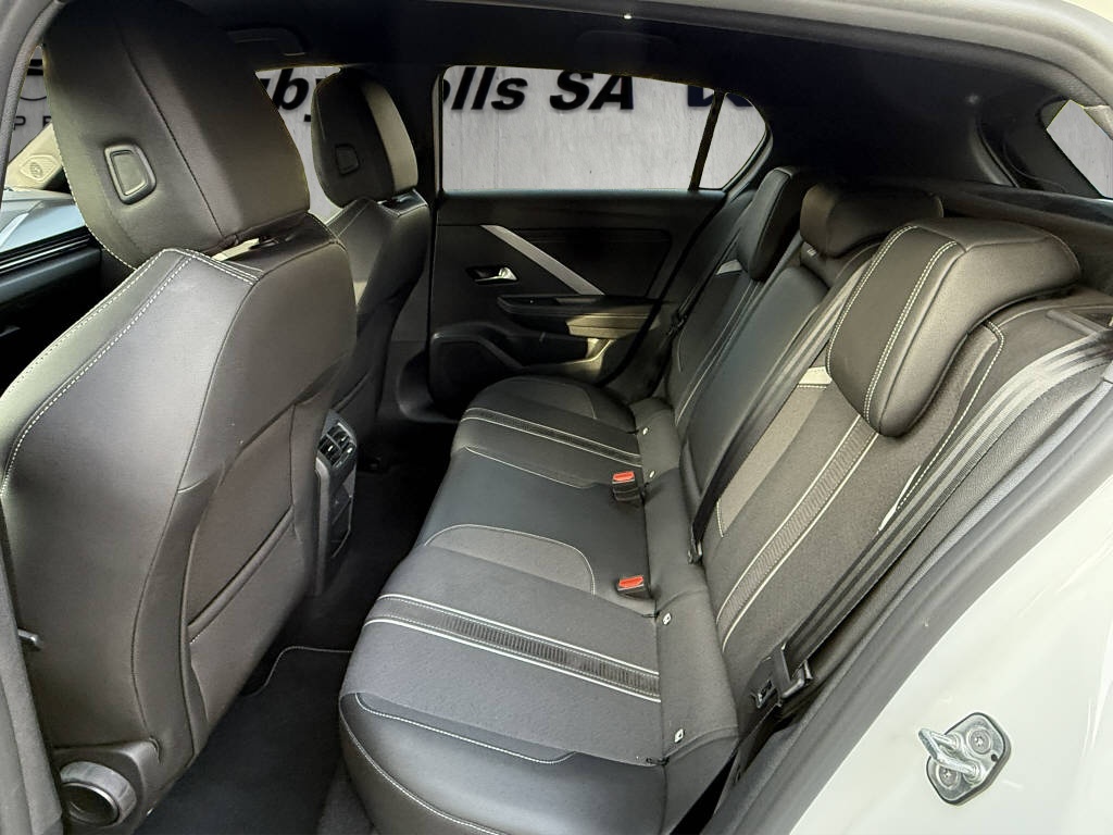 OPEL Astra GS Line 1.2 Turbo-image-12