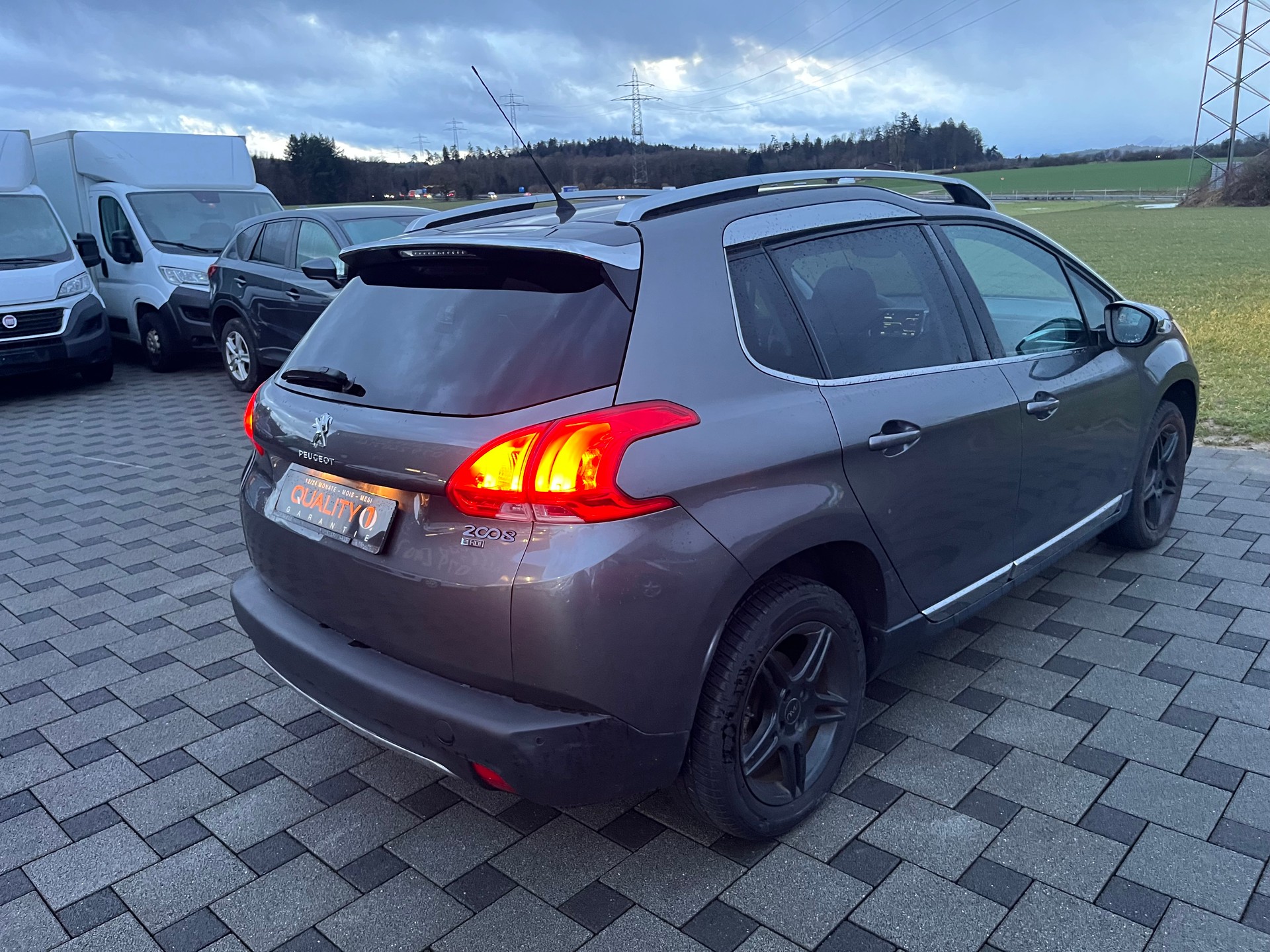 PEUGEOT 2008 1.6 e-HDi Allure EGS6-image-4