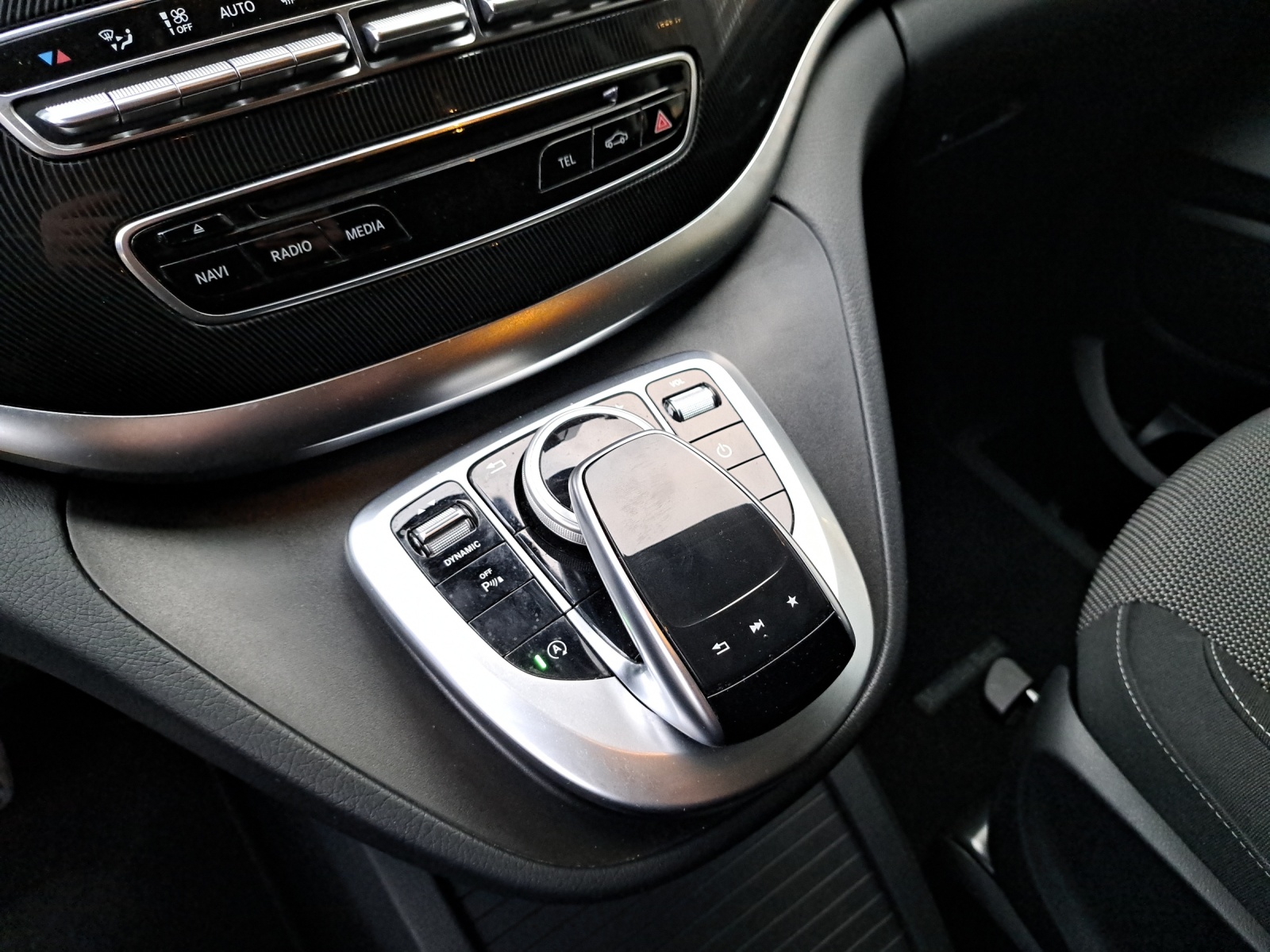 MERCEDES-BENZ V-Klasse V447 Van V 220 d kurz-image-10