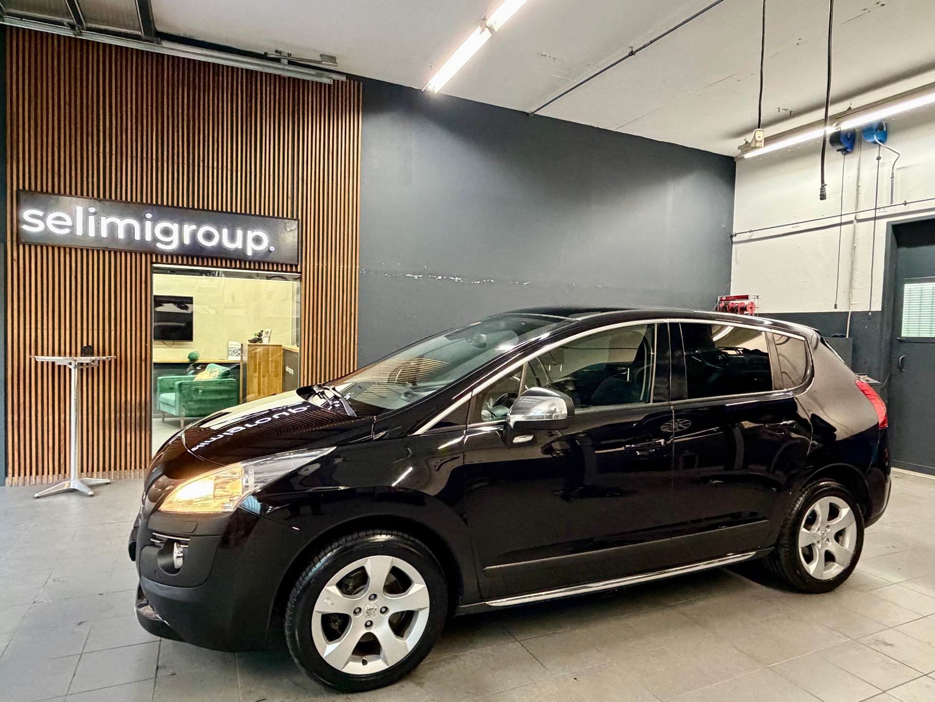 PEUGEOT 3008 1.6 16V T Sport Pack