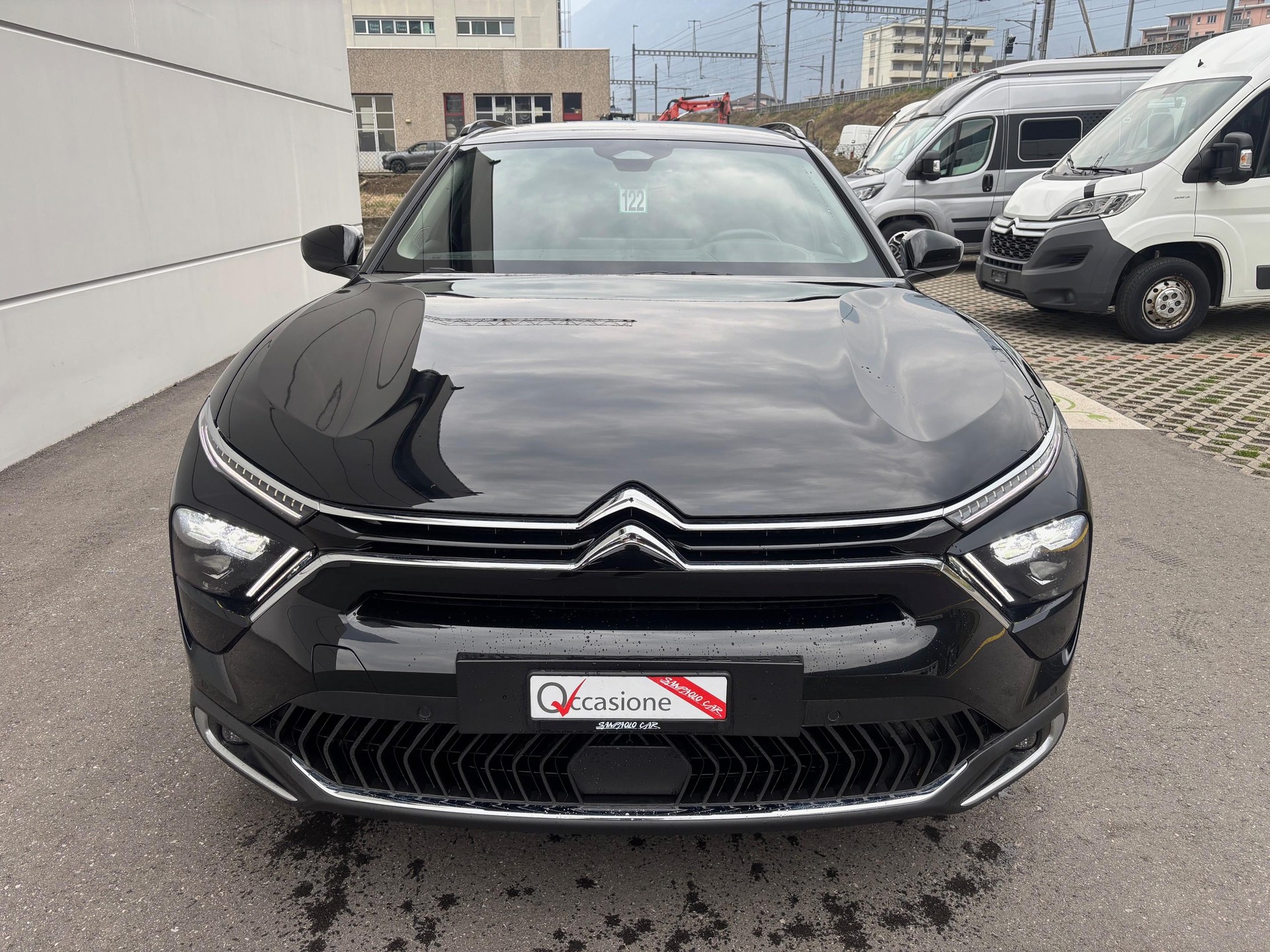 CITROEN C5 X 1.6 Plug-in Hybrid Shine-image-1
