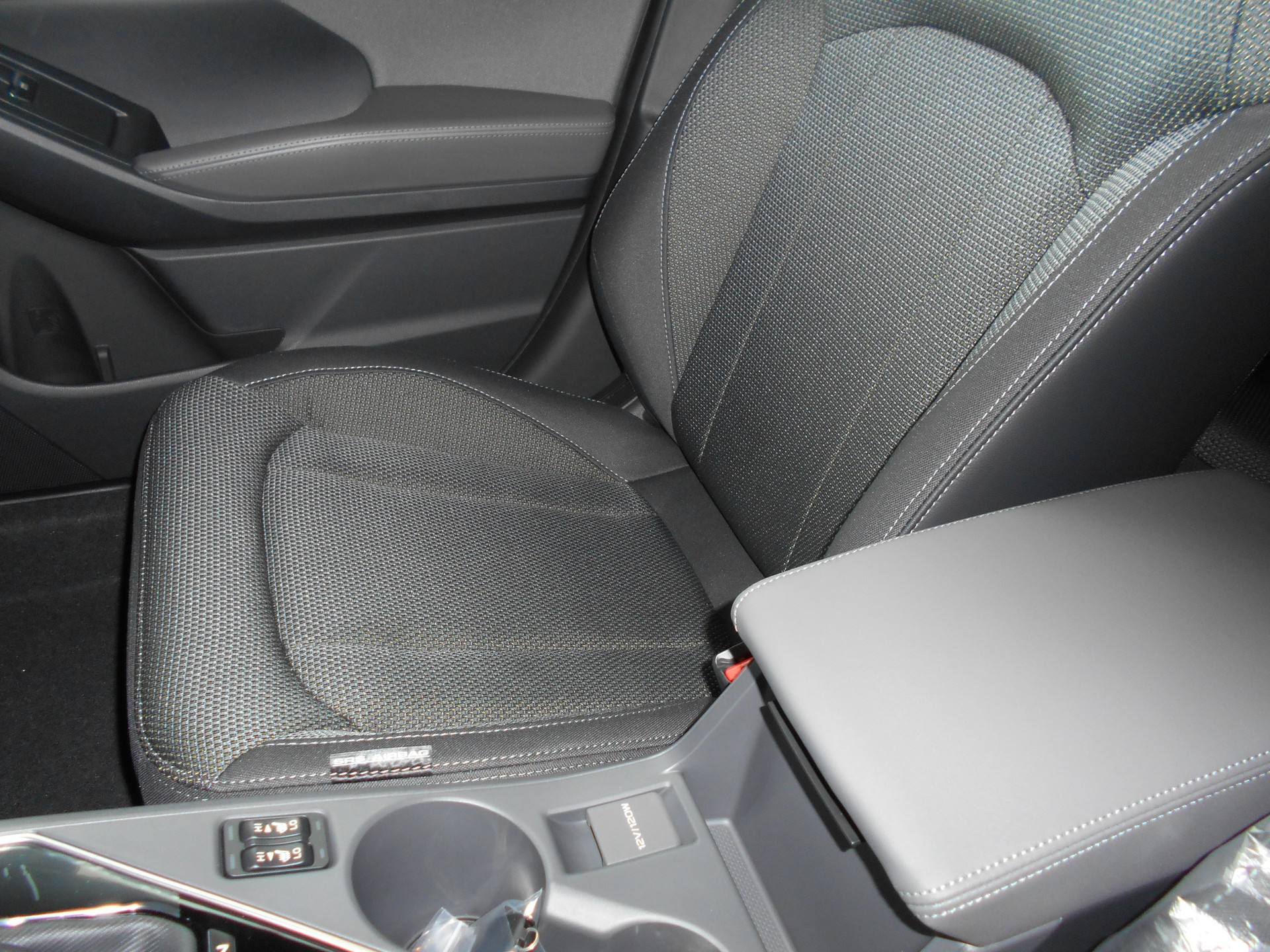 SUBARU Crosstrek 2.0 e-Boxer Passion AWD Lineartronic-image-9