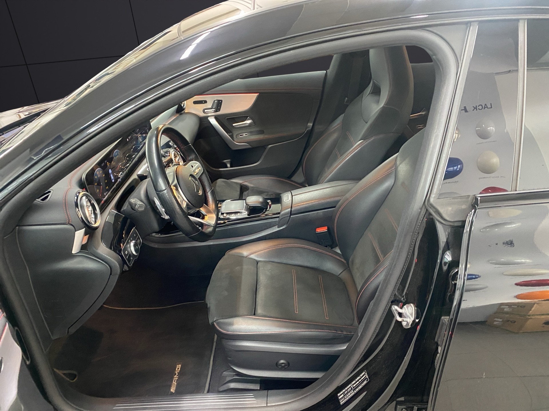 MERCEDES-BENZ CLA 250 4Matic AMG Line 7G-DCT-image-9