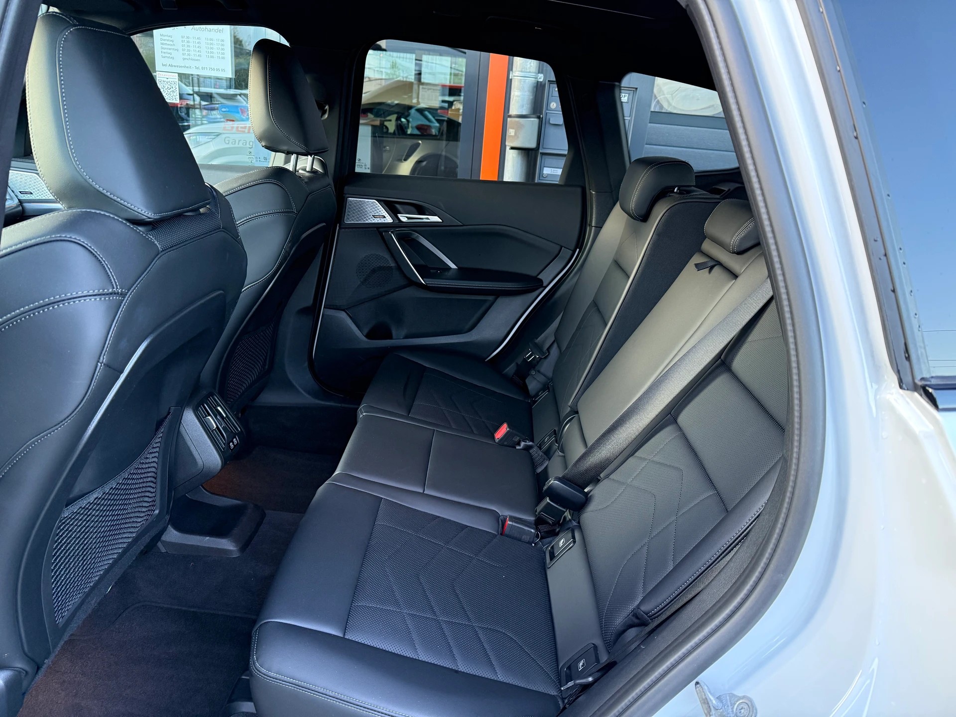 BMW X1 xDrive 23i 48V M Sport-image-8