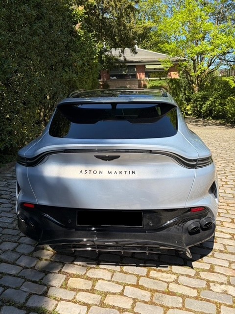 ASTON MARTIN DBX 707 4.0 V8 B-Turbo-image-3