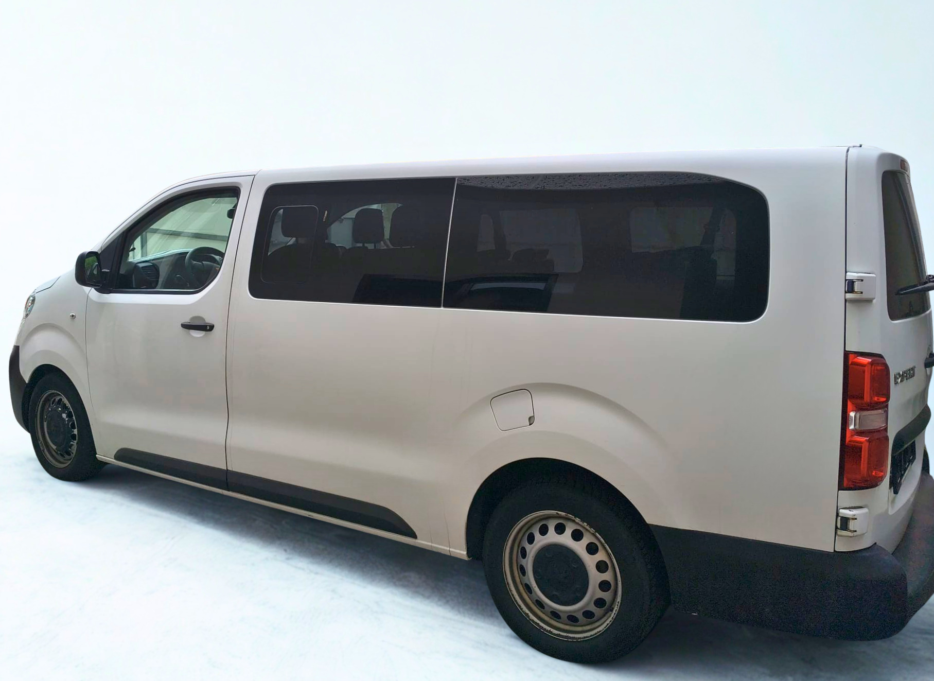 PEUGEOT Expert Traveller 2.0 BlueHDi Lang EAT-image-1