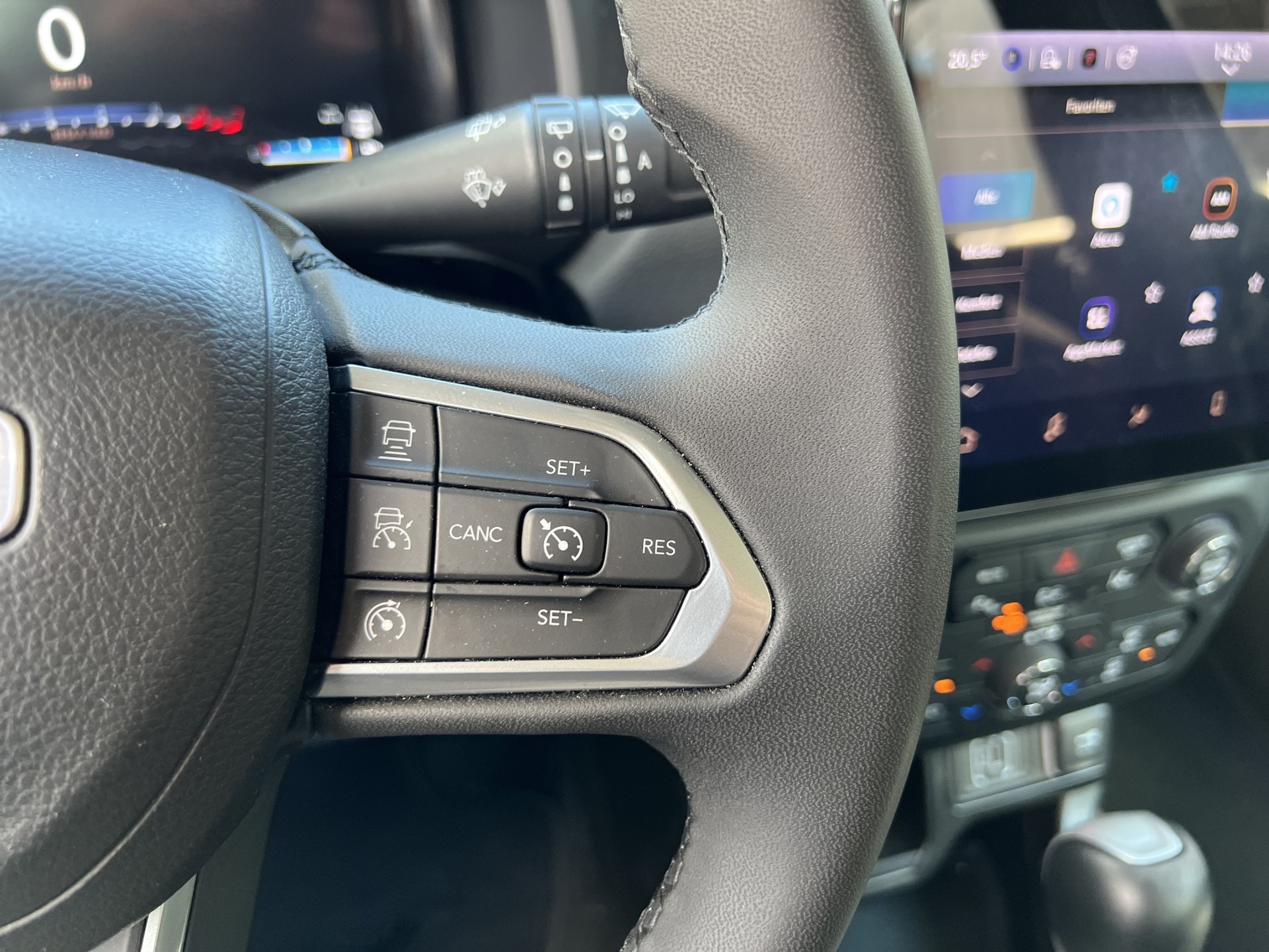 JEEP Renegade 1.5 Turbo Summit-image-33