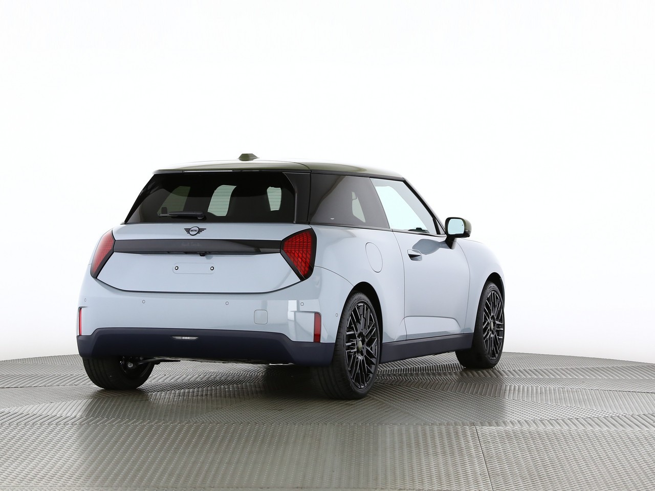 MINI Cooper SE-showroom-element-1