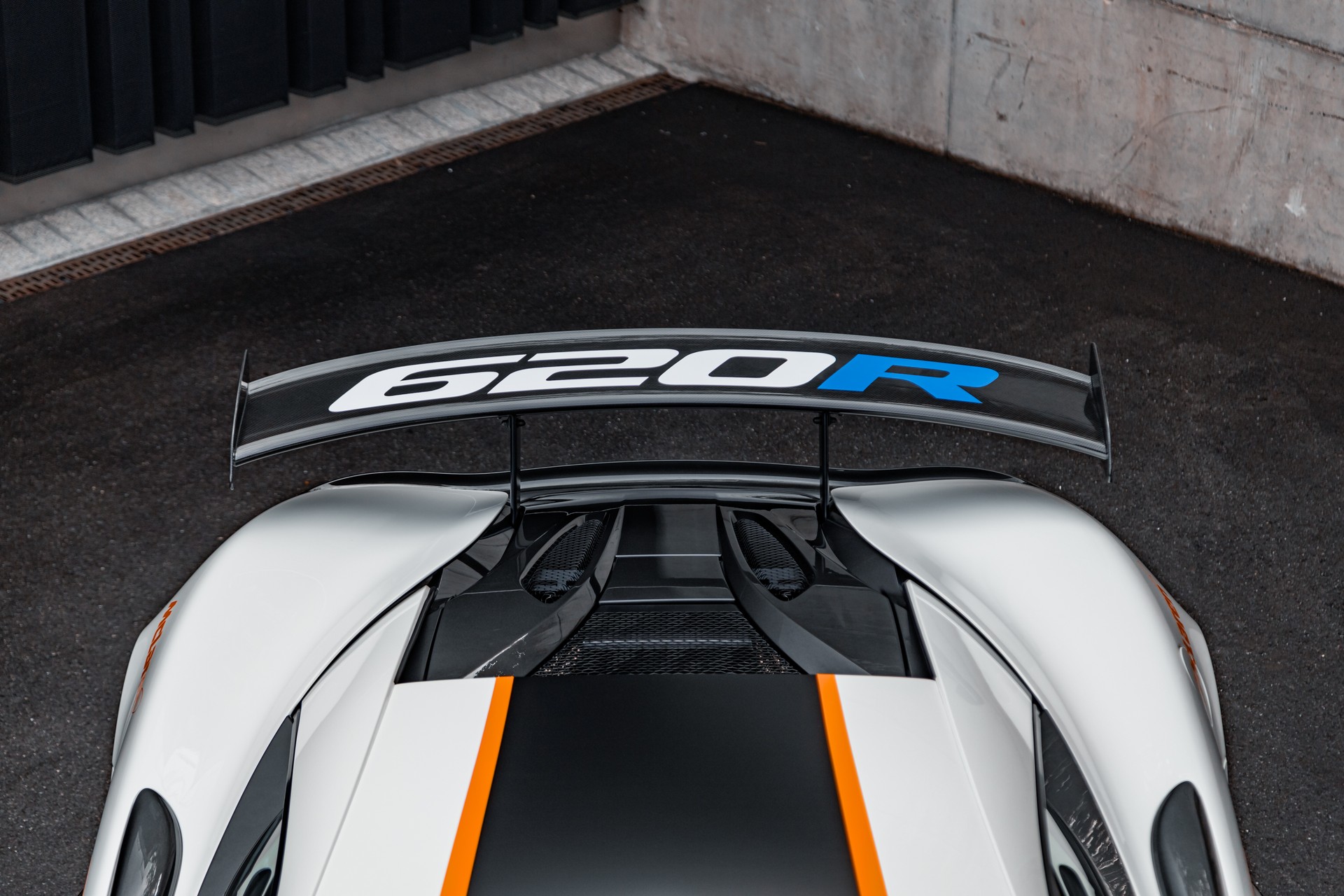 McLAREN 620R 1of225-image-5