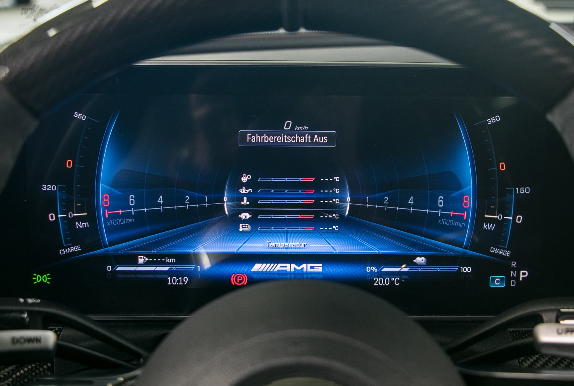MERCEDES-BENZ C 63 S AMG E Performance 4 Matic-image-6
