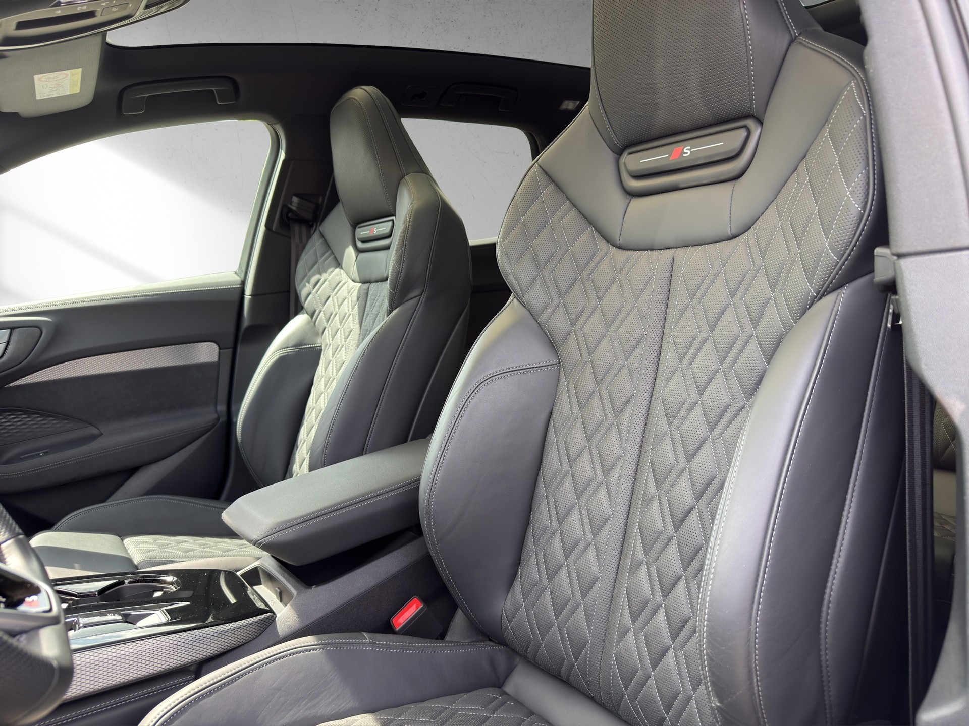 AUDI S5 Avant TFSI quattro S tronic-image-7