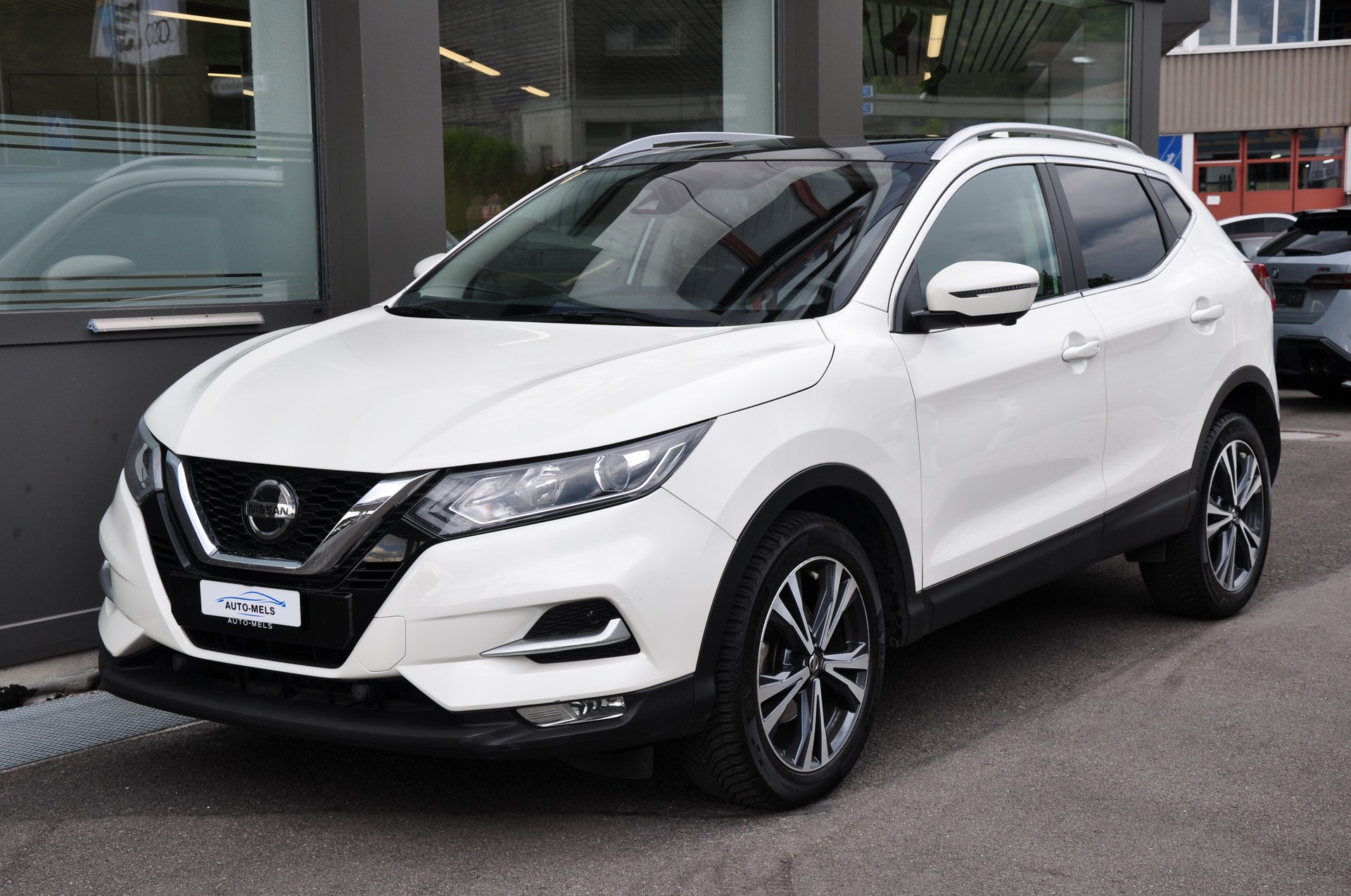 NISSAN Qashqai 1.3 DIG-T tekna DCT-showroom-element-3