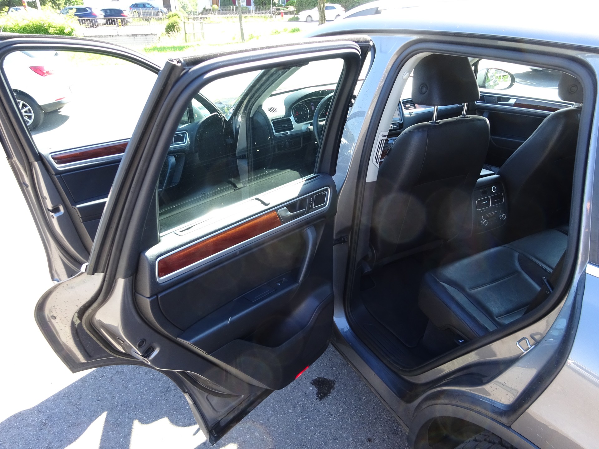 VW Touareg 3.0 TDI BlueMotion Technology Tiptronic-image-7