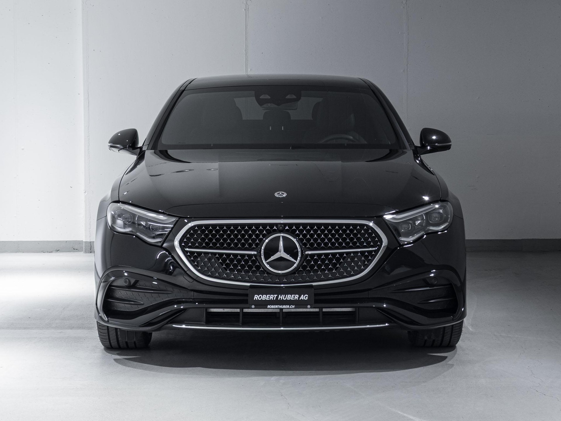 MERCEDES-BENZ E 300 e 4MATIC-image-2