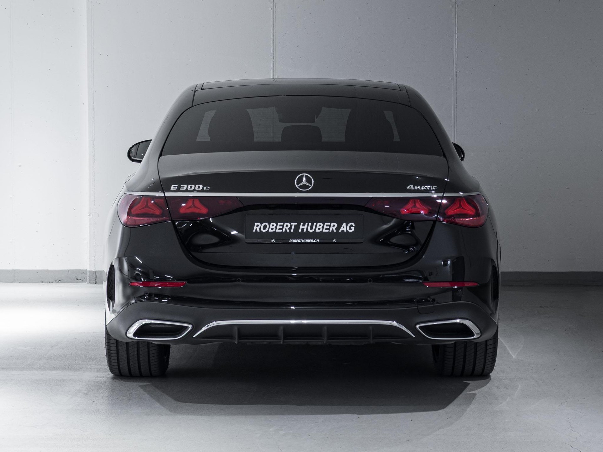 MERCEDES-BENZ E 300 e 4MATIC-image-5