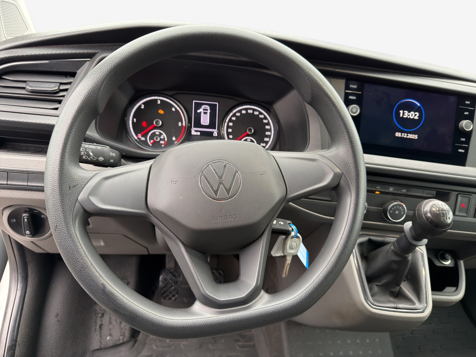 VW T6.1 2.0 TDI Entry-image-9