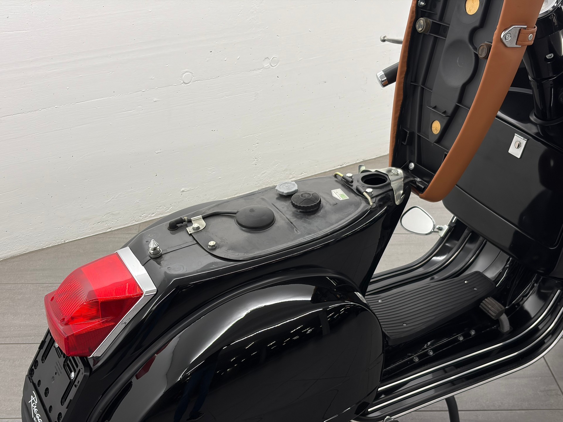 PIAGGIO Vespa PX 125 E Disc-image-6