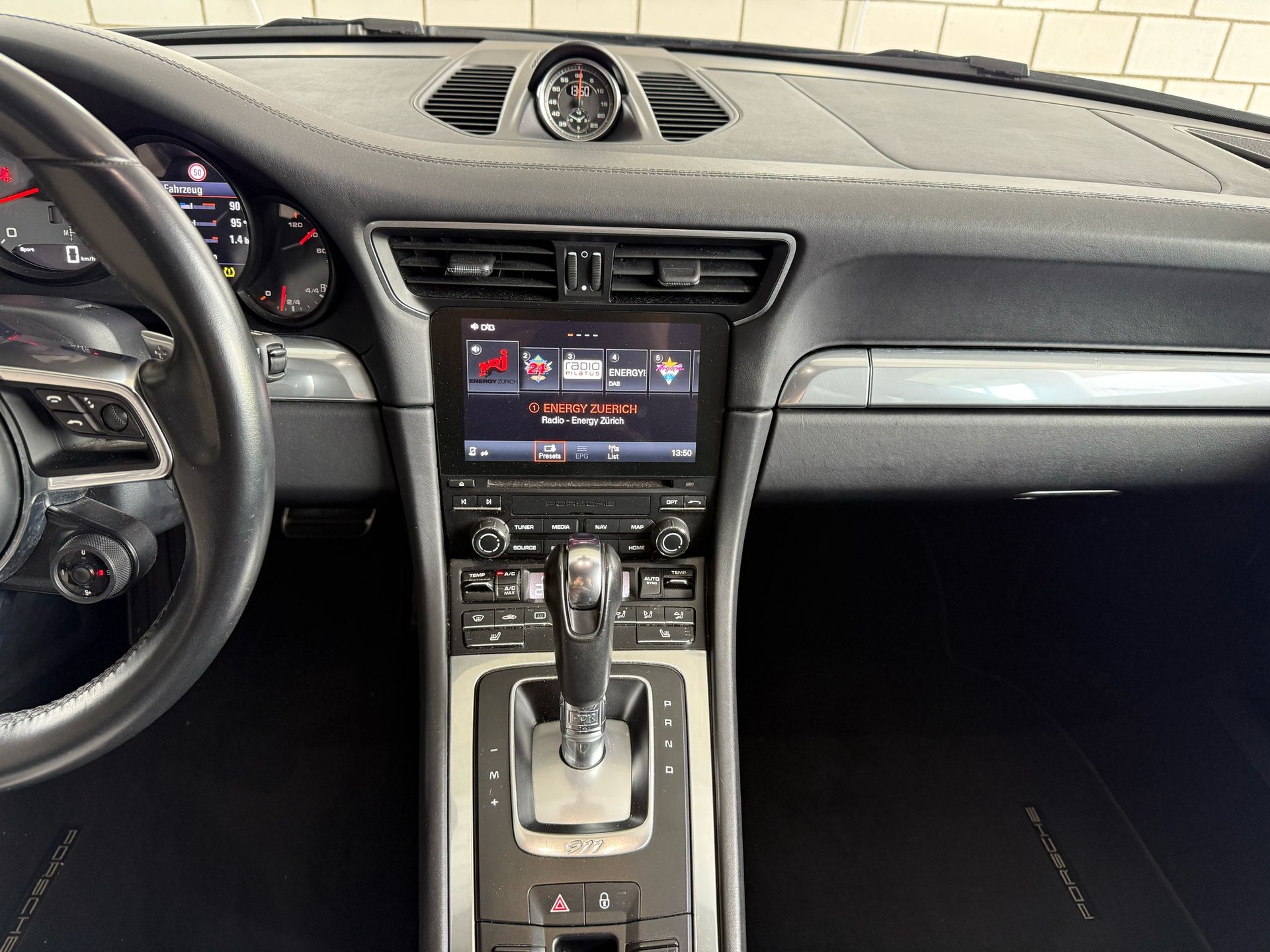 PORSCHE 911 Carrera 4S PDK-image-7