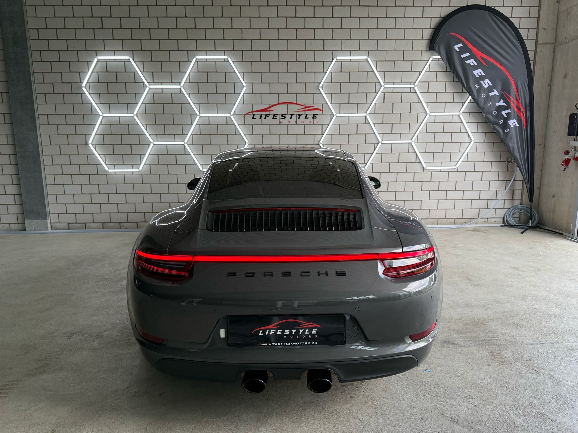 PORSCHE 911 Carrera 4S PDK-image-3