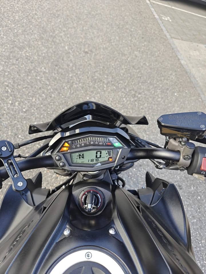 KAWASAKI Z 1000 ABS-image-1