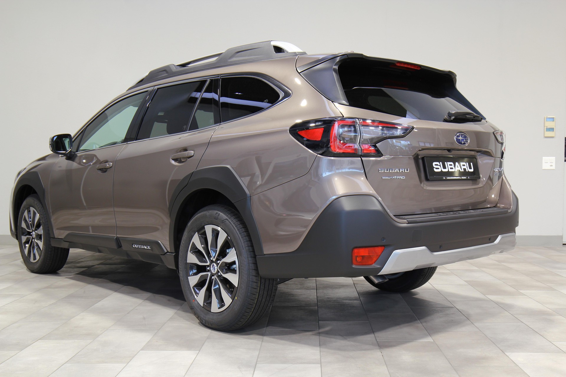 SUBARU Outback 2.5i Final Edition-image-4