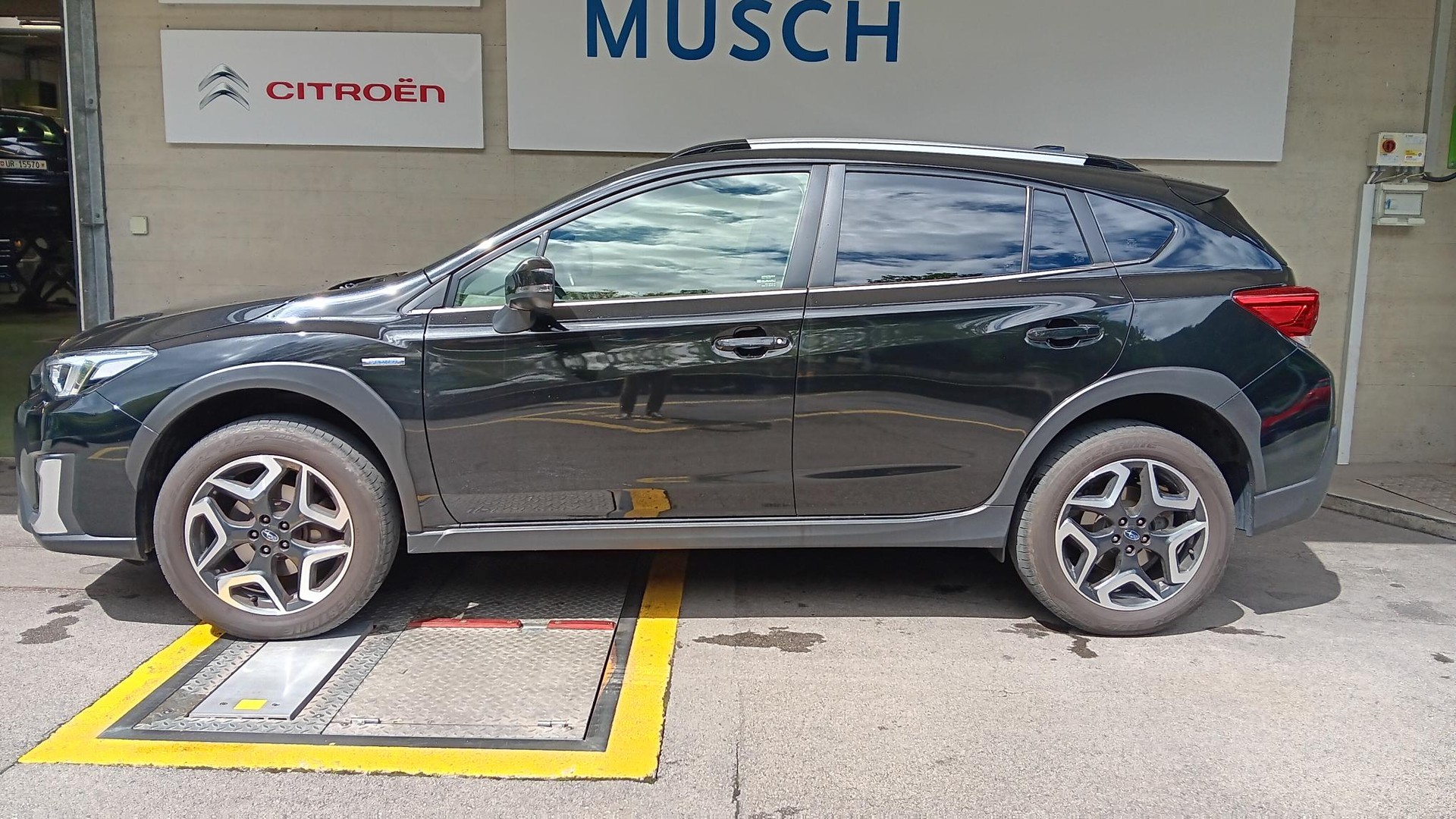 SUBARU XV 2.0 e-Boxer Luxury AWD Lineartronic-showroom-element-3