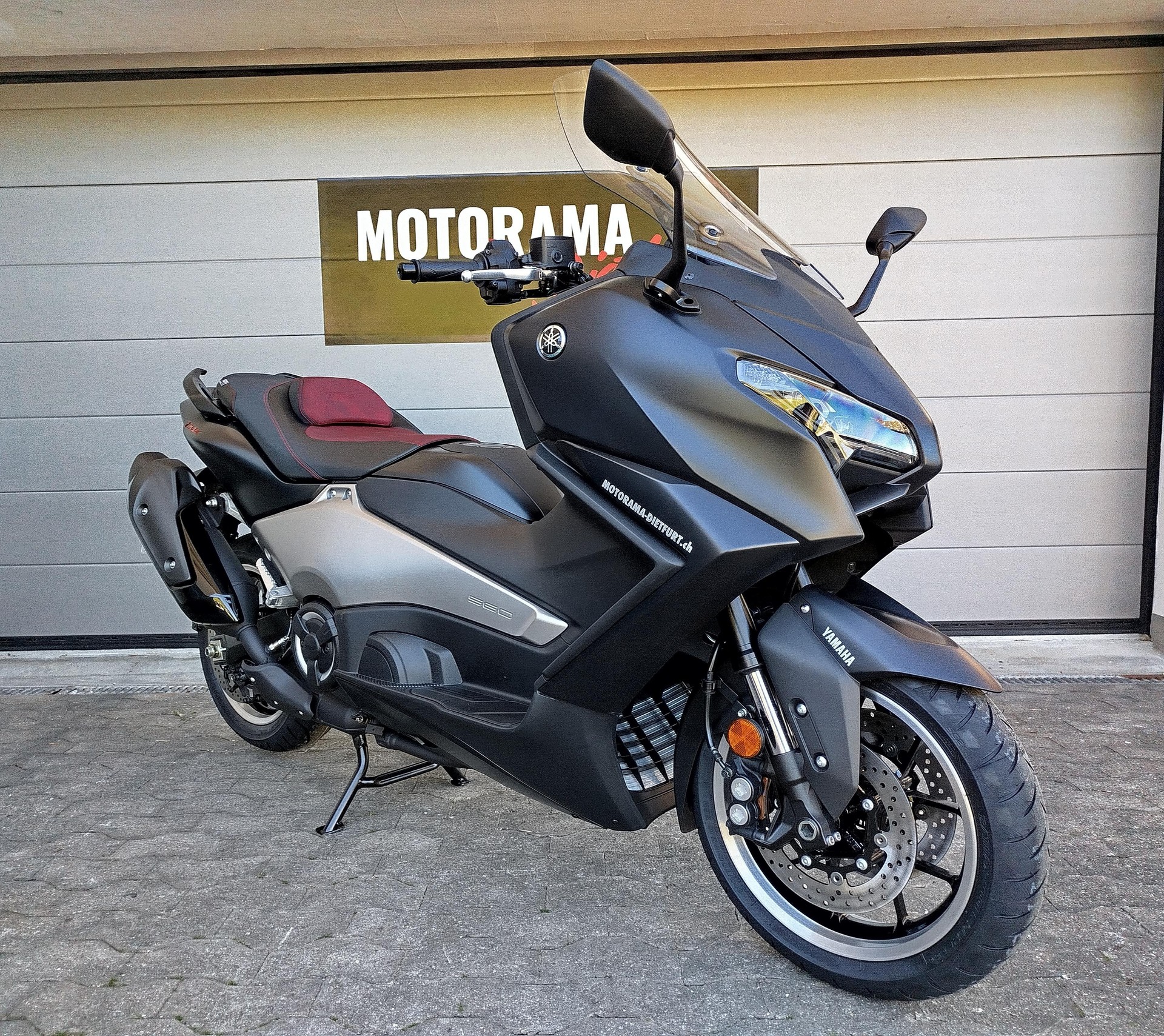 YAMAHA XP 560 T-Max-image-1