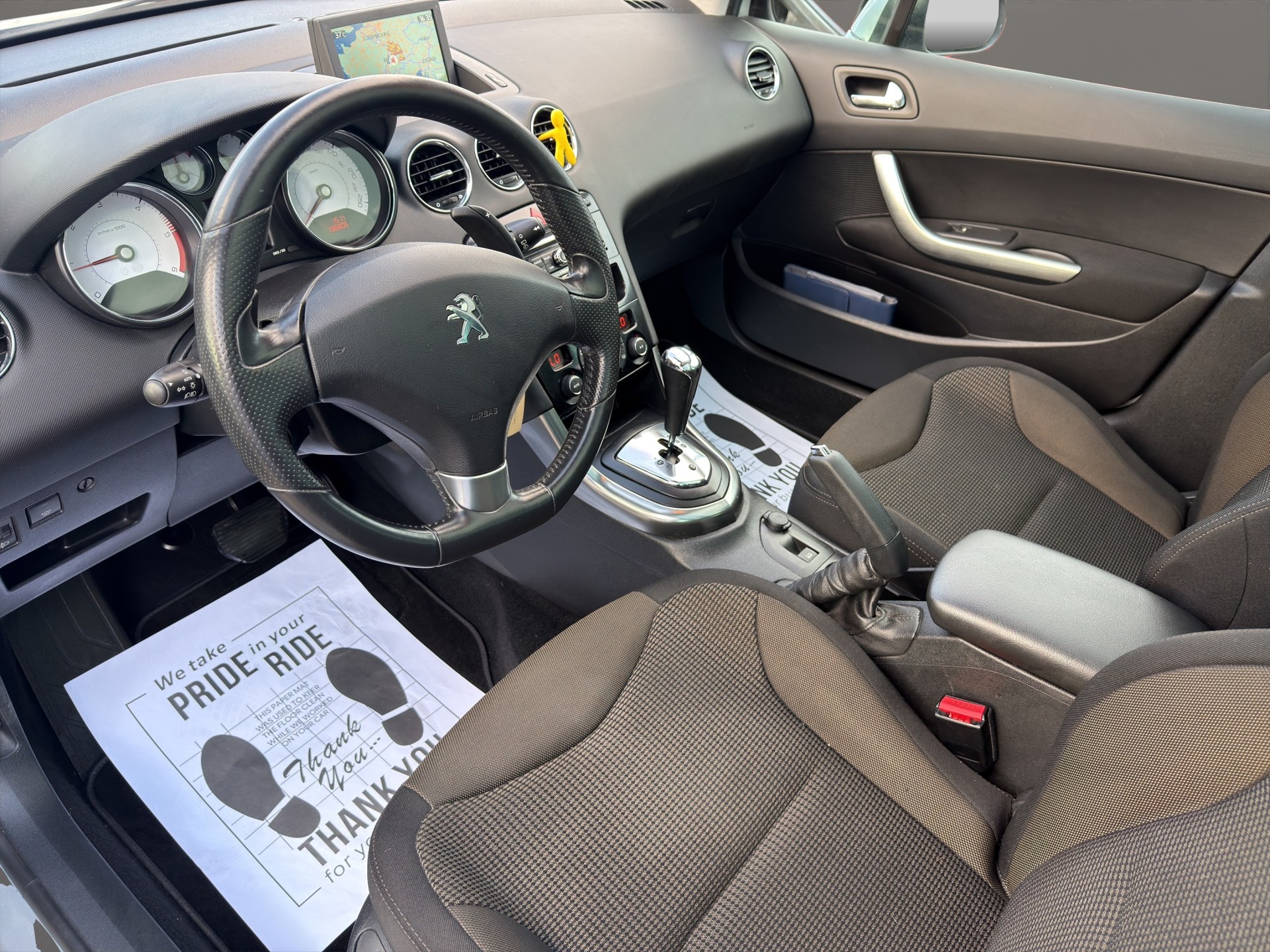 PEUGEOT 308 SW 1.6 HDI Business EGS6 7 Plätze-image-13