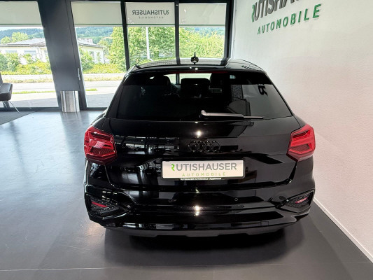 AUDI Q2 35 TFSI S lineS-tronic-showroom-element-3